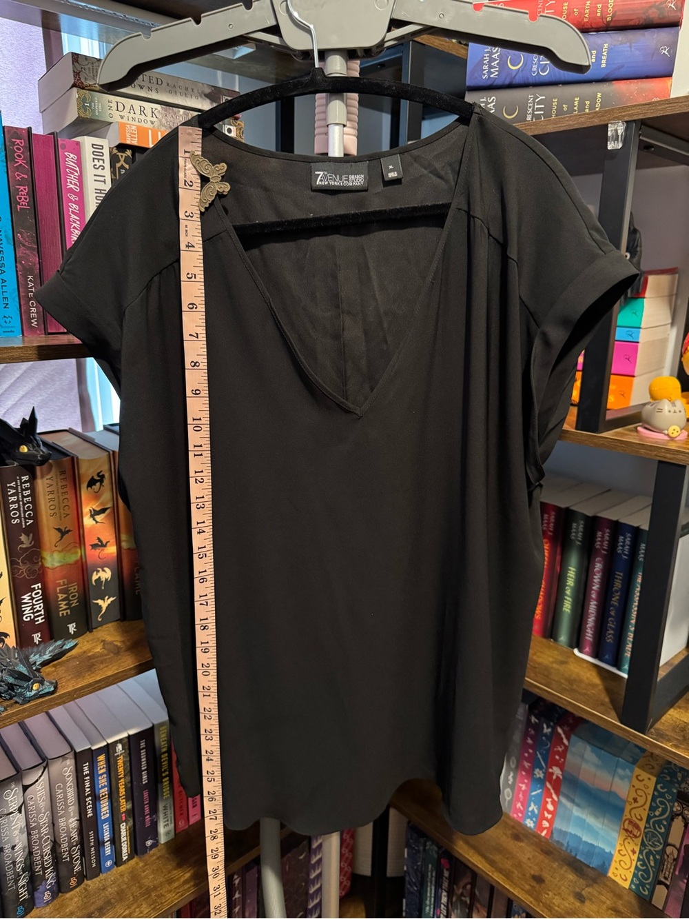 New York & Company Black V-Neck Short Sleeve Blouse
